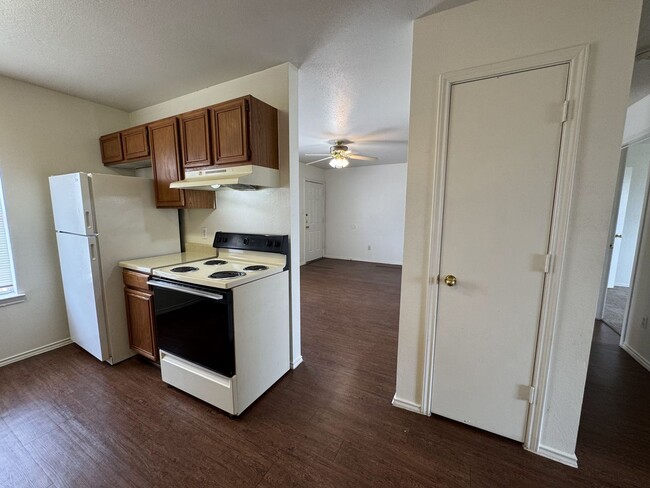 Photo - 1109 Horizon Dr Unit # D