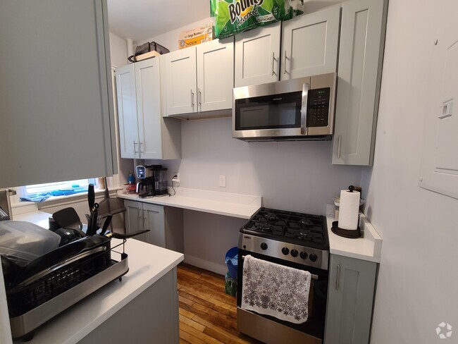 Building Photo - 317 Allston St Unit 1 Rental