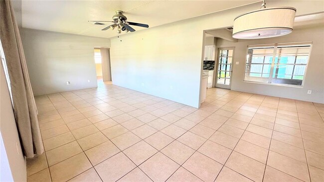 Photo - 1738 Tyrone Blvd N