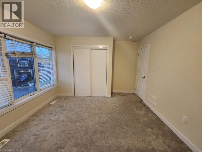 Photo - 5 Keelson St.