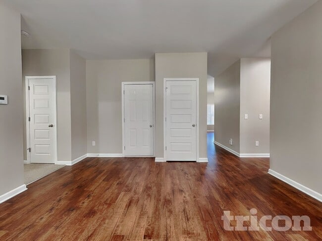 Photo - 196 Sims Ct