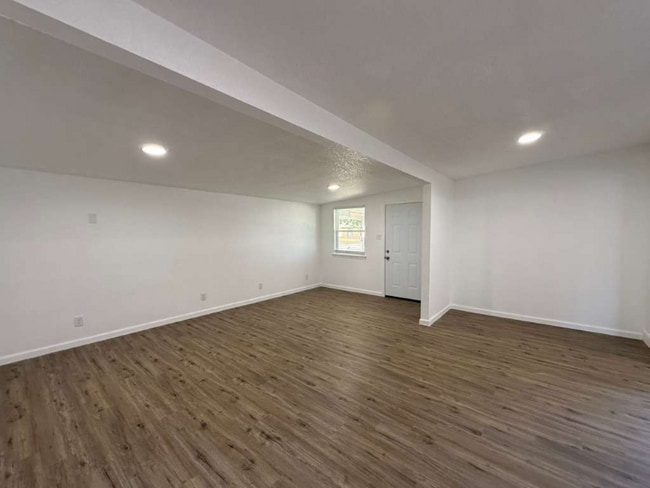 Photo - 2934 Hatton St