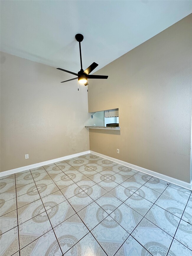 Photo - 10249 Colony Ct