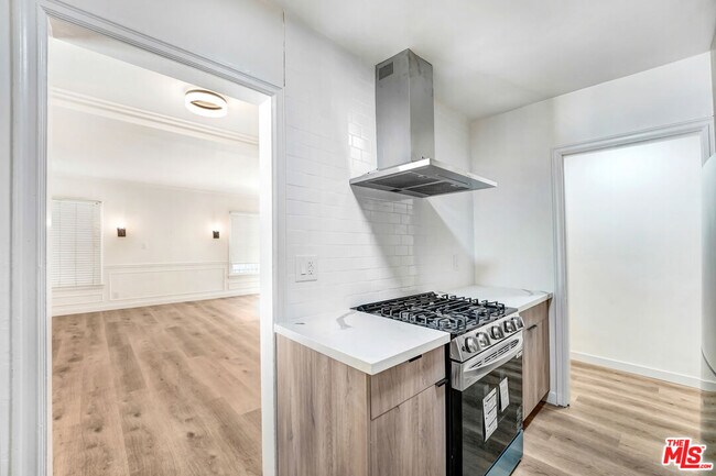 Photo - 308 S Reeves Dr Unidad 310C