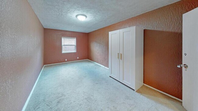 Photo - 1911 S Ellison Dr