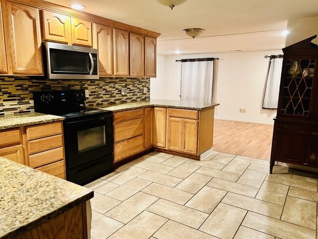 Photo - 14700 SE Mill St