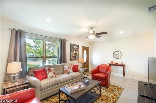 Photo - 731 104th Ave N