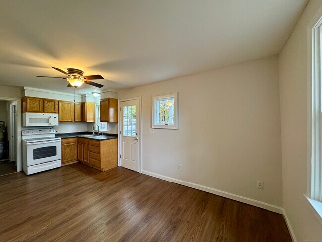 Photo - 356 A Ct