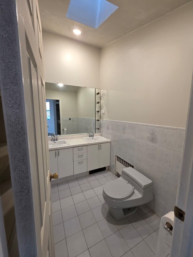 Photo - 1405 43rd St