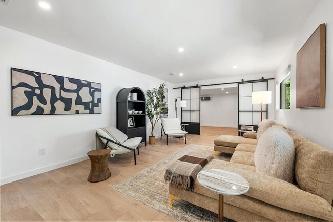 Photo - 2607 Pembrook Trail