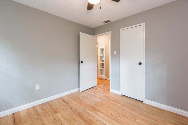 Photo - 700 W M Ave Townhome