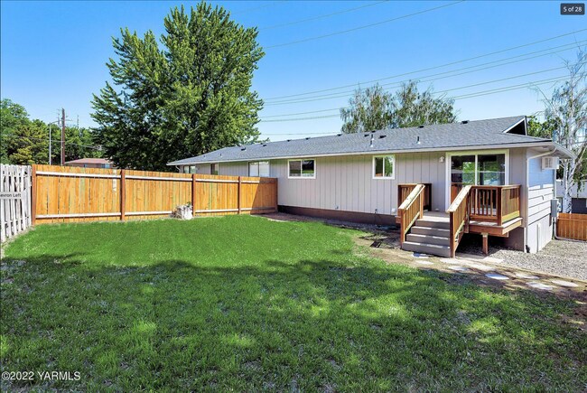 Photo - 709 W Cherry Ave