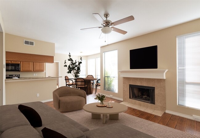 Building Photo - 1881 Bering Dr Unit 39