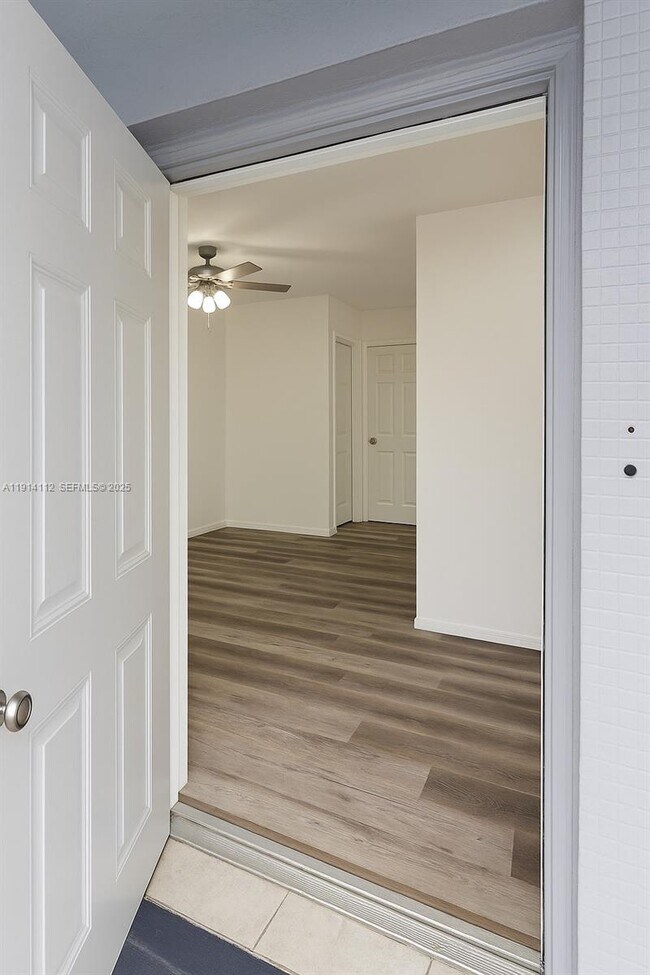 Photo - 417 NW 2nd Ave Unit 0