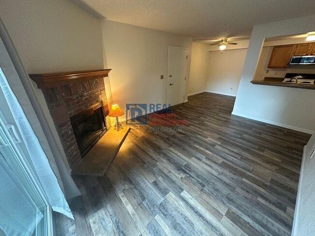 Photo - 1075 S Elkhart Way