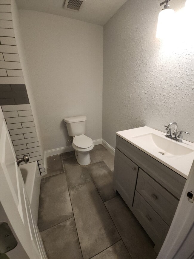 Photo - 5231 Balkin St