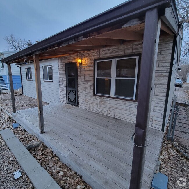 Building Photo - 3 Bed, 1 Bath Home for rent. One level liv...