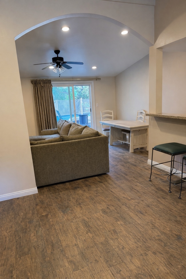 Photo - 148 Galsworthy St