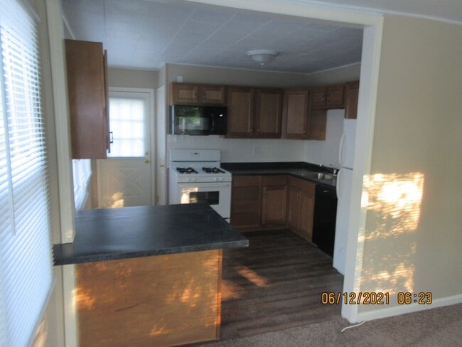 Photo - 2731 Stanford Ave