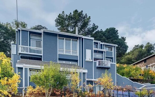 Building Photo - 165 Tiptoe Ln