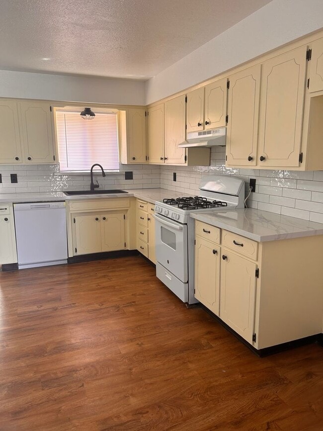 Photo - 3713-3719 S Shady St Unit 3717
