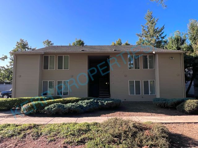 Modern 2-Bed, 2-Bath Multiplex in Gresham – 1126 Sq Ft of Comfortable Living!