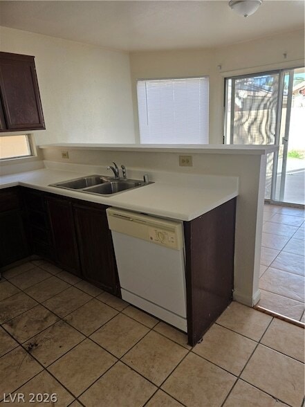 Photo - 5784 Akron Ct