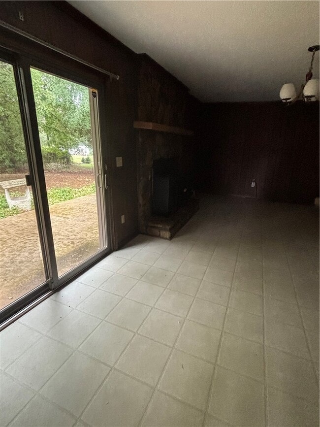 Photo - 115 Sharon Dr