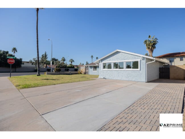 Photo - Stunning 3/2 Tempe Partially-furnished House in a Prime Location!
