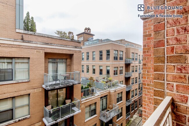 Photo - 2400 M St NW Unidad SI FL8-ID16