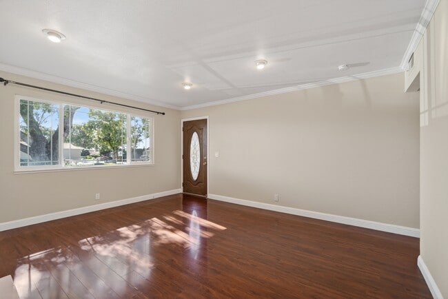 Photo - 248 N Park Victoria Dr