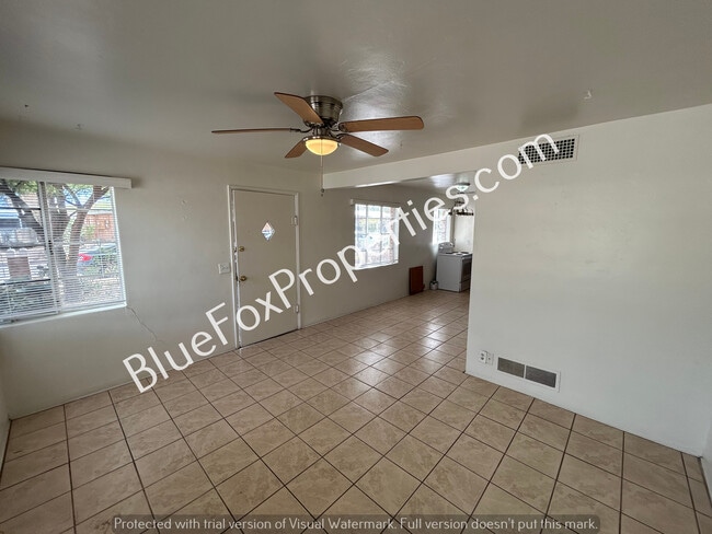 Photo - 2309 N Chrysler Dr