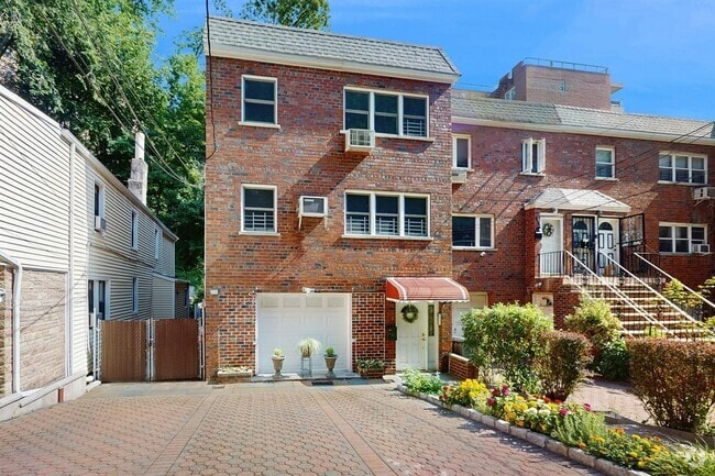 Building Photo - 273 W 254th St Rental