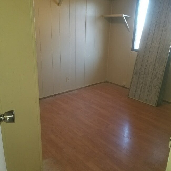 Photo - 400 SE 58th Ave