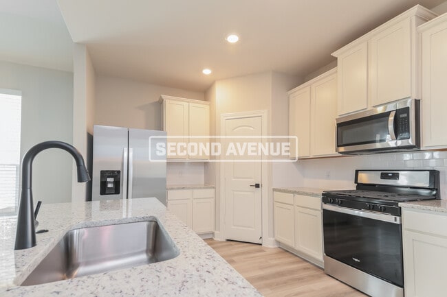 Photo - 832 Jackel Dr