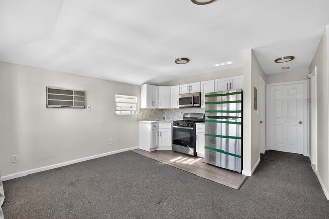 Photo - 147-20 226th St Unidad 147-20 226th St - Second Floor