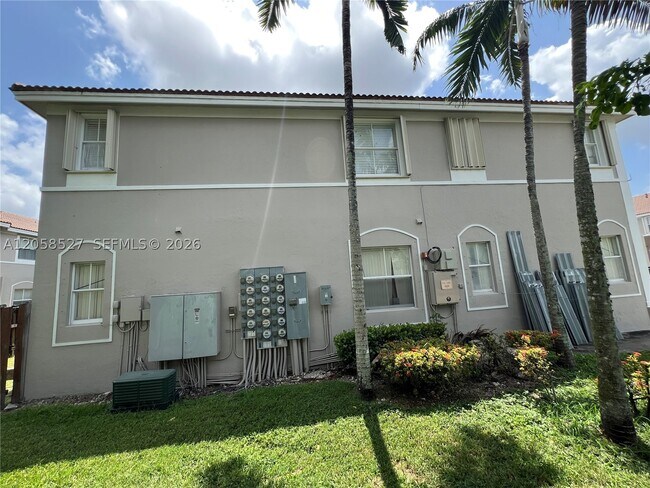 Photo - 1535 SE 26th St Unit 200