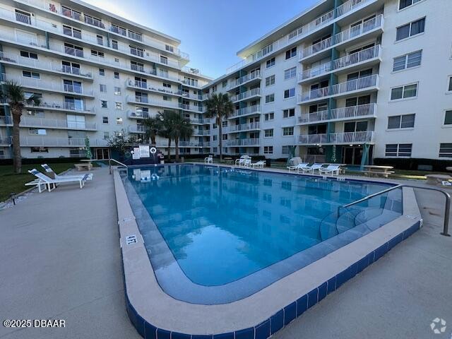 Building Photo - 2727 N Atlantic Ave Unit 315 Rental