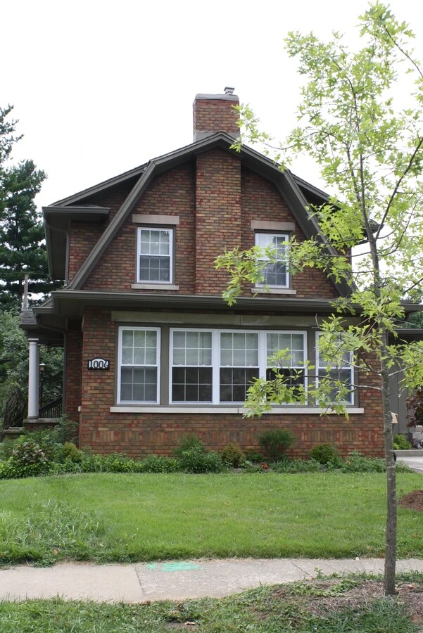 Photo - 1006 E 1st St