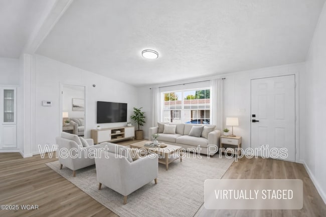 Building Photo - 14 Deer Run