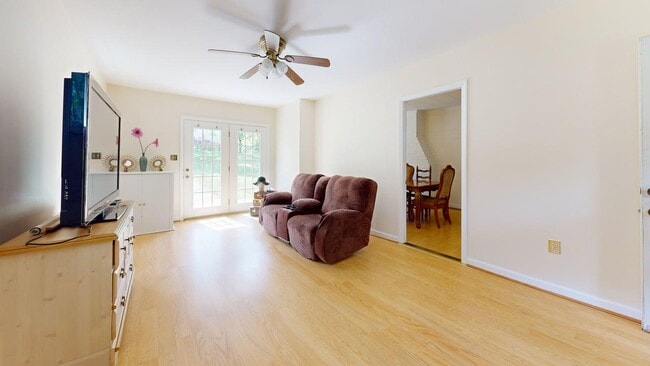 Photo - 1586 Fulton Hts