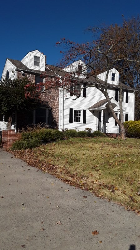 Building Photo - 323 Tollgate Rd Rental
