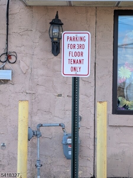 Photo - 239 Union Blvd