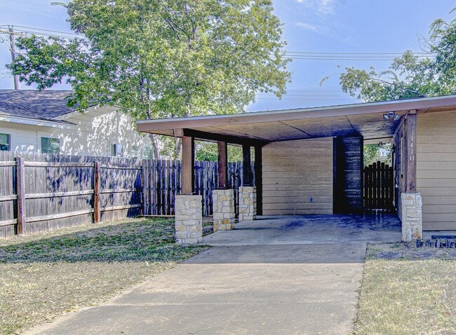 Photo - 1410 Kamar Dr