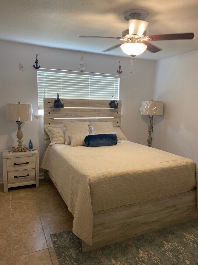 Photo - Palm Harbor Apartments