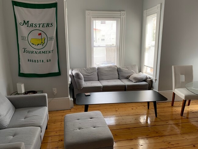 Photo - 153 Chestnut St