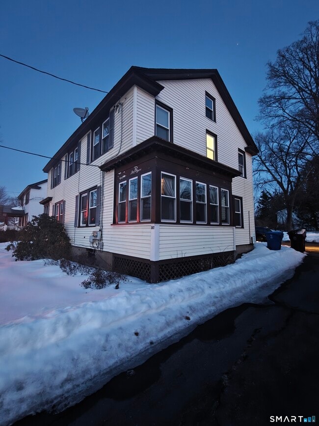 Photo - 387 Plainville Ave