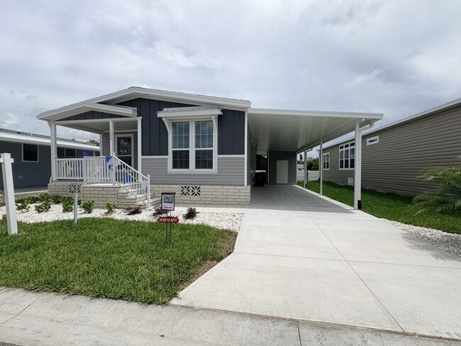 Building Photo - 1639 Voyager Dr