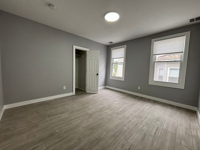 Photo - 148 Chilton St Unidad 2