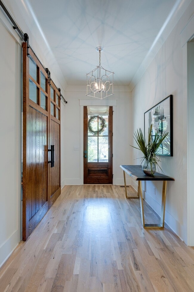 Photo - 118 Cheekwood Terrace